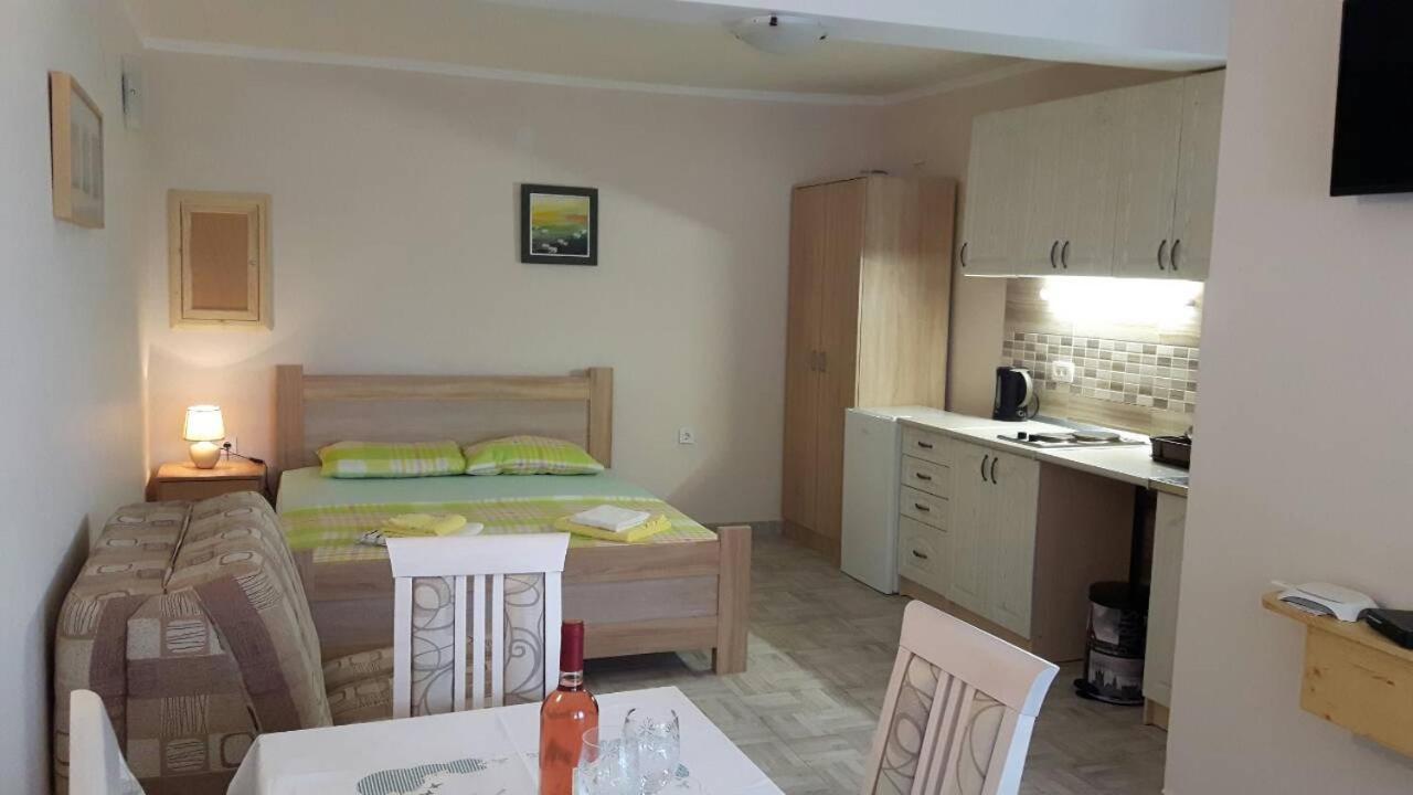 Apartman Pijavica Bijela Esterno foto
